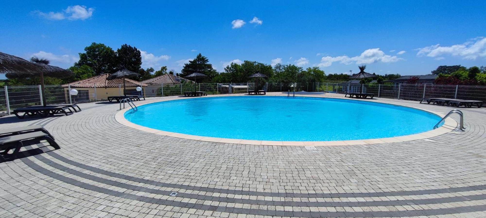 Camping Carrefour De L'Ardeche Saint-Remeze Eksteriør bilde